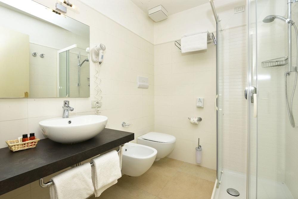 Hotel Monte Baldo E Acquarone Gardone Riviera