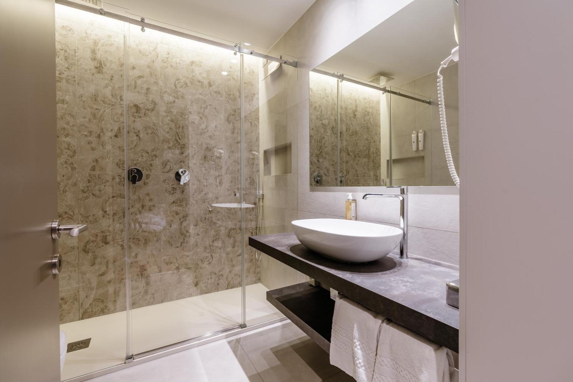Hotel Monte Baldo E Acquarone Gardone Riviera